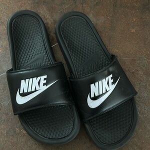 Nike slides